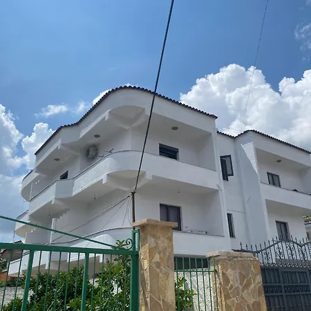 Quiet One Bedroom Apartament- Dajti View Tirana Exterior foto