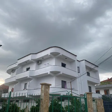 Quiet One Bedroom Apartament- Dajti View Tirana Exterior foto